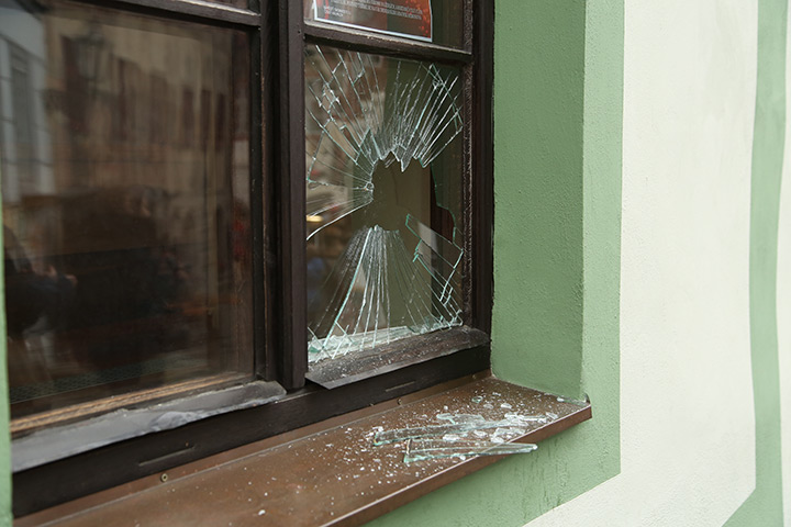 A2B Glass are able to board up broken windows while they are being repaired in Dunstable.